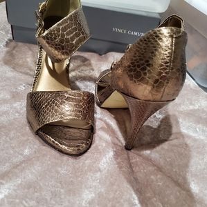 ***** SOLD****** Sexy metallic strappy heels